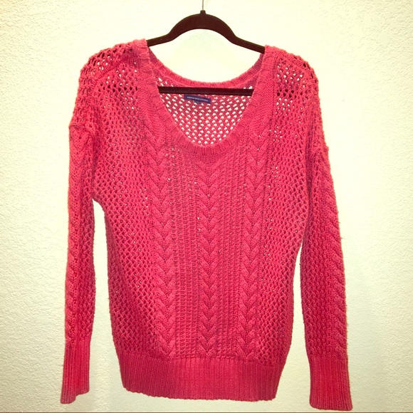 Pink sweater from American Eagle - Picture 1 of 3
